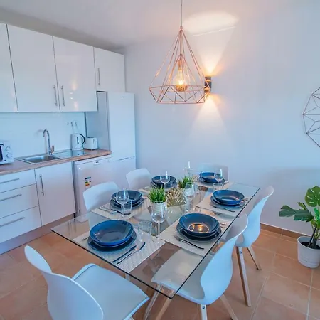 Splendid One Bedroom + One * וילהמורה